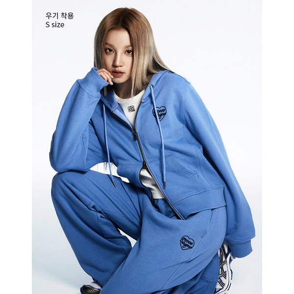 [GROOVERHYME] GROOVERHYME IN HEART HOOD ZIP-UP