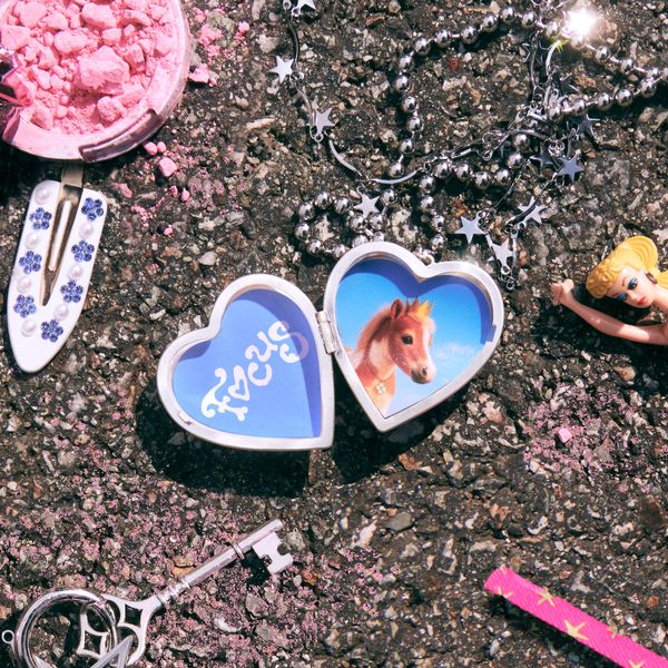 Hearts2Hearts - 1st Mini Album [FOCUS] (Rule Book Ver.)