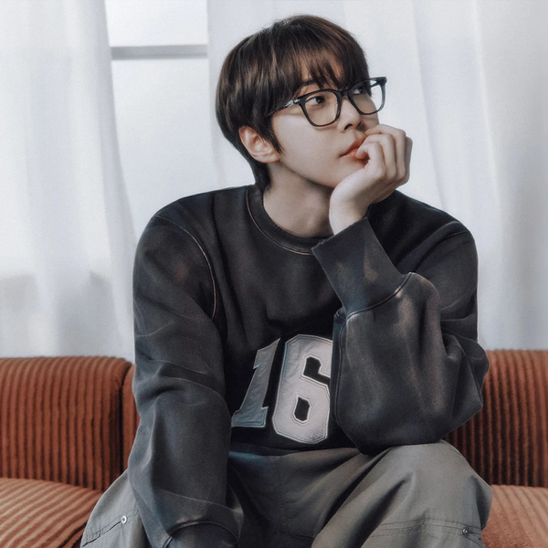 [CITYBREEZE] 빈티지 넘버링 스웨트셔츠_CHARCOAL