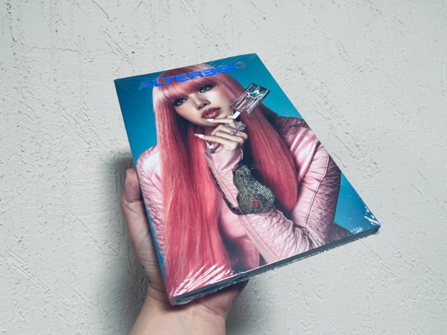 jp.ktown4u.com : review detail_LISA - [Alter Ego] (Photobook Ver