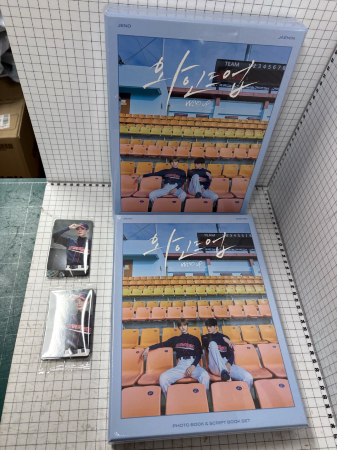 ktown4u.com : review detail_[KITZ] WIND UP PHOTO BOOK & SCRIPT